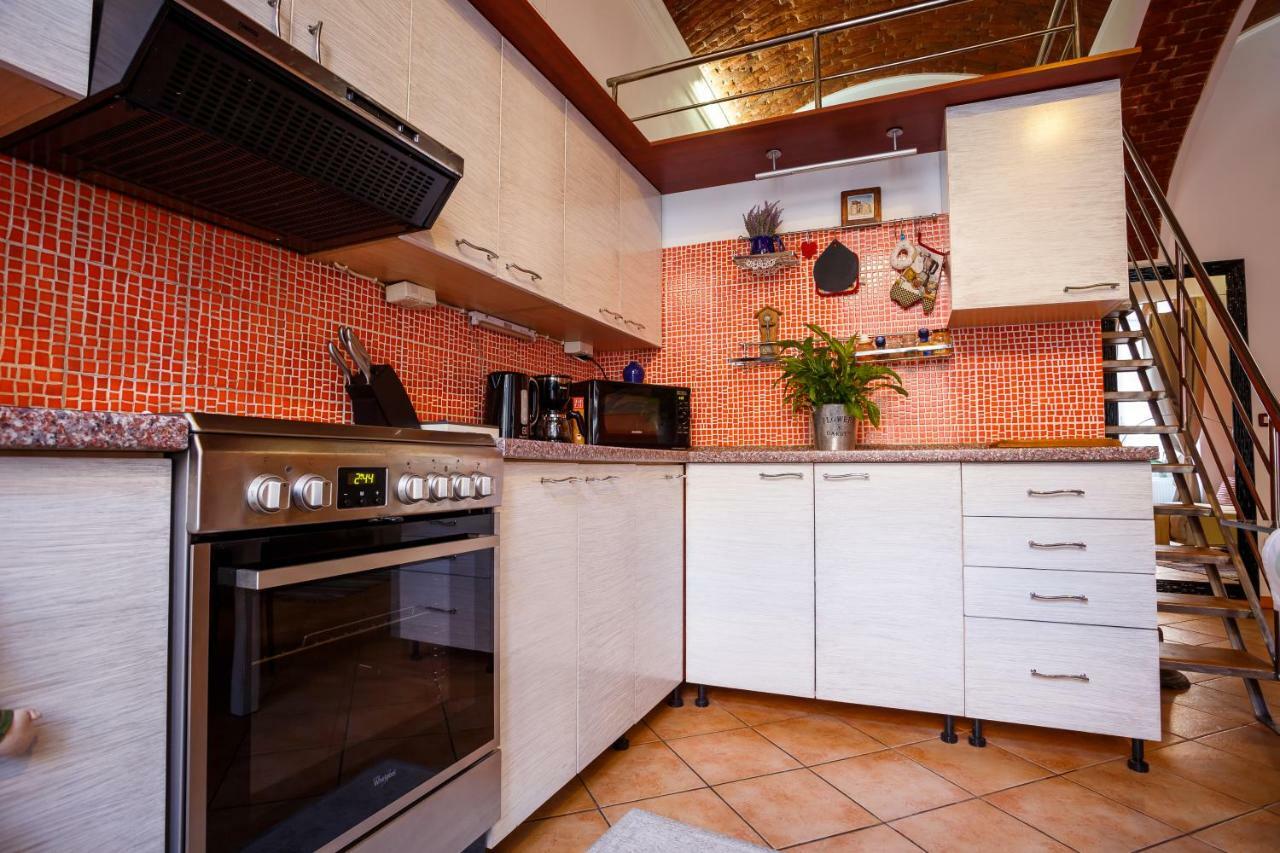 Old Square Apartments 3 تيميشورا المظهر الخارجي الصورة