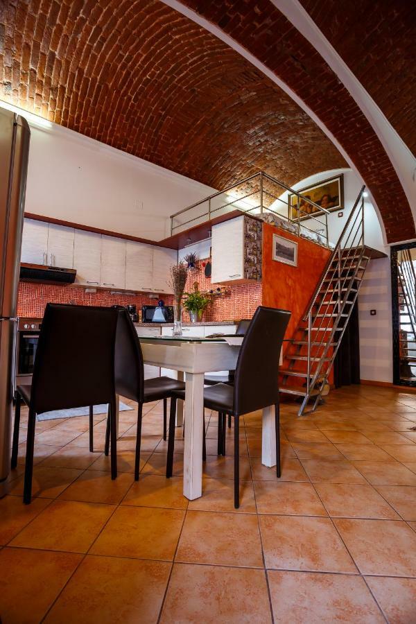 Old Square Apartments 3 تيميشورا المظهر الخارجي الصورة