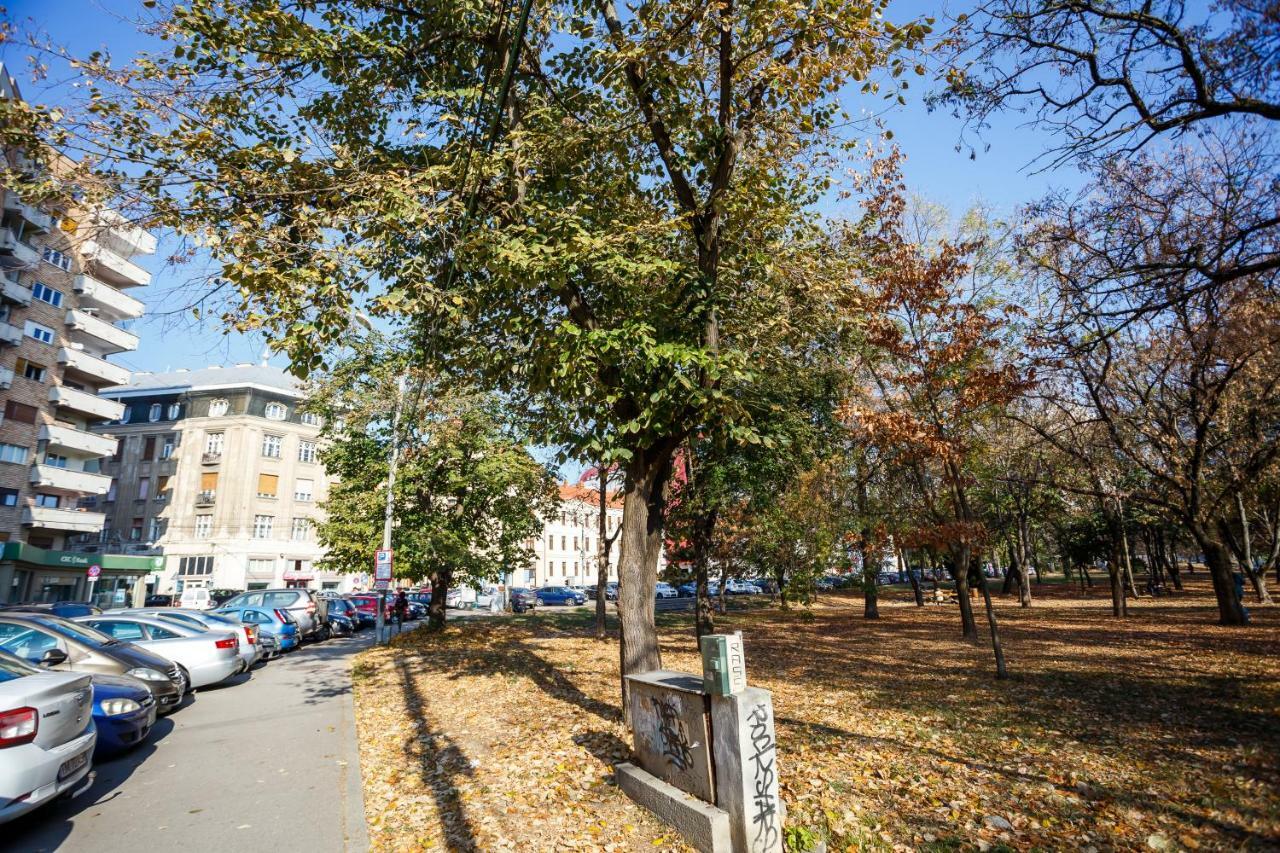 Old Square Apartments 3 تيميشورا المظهر الخارجي الصورة
